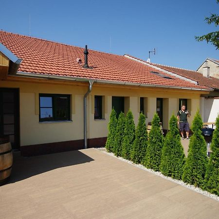 Pension Max Valtice Exterior foto