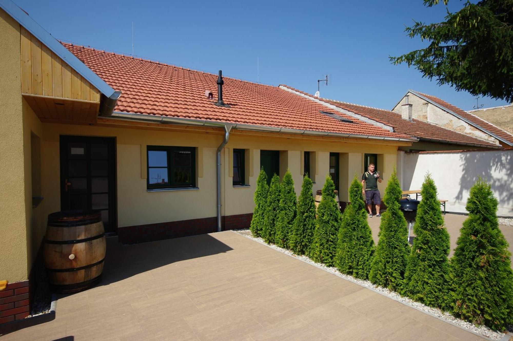Pension Max Valtice Exterior foto